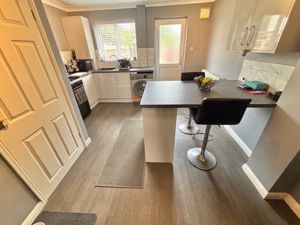Kitchen/diner- click for photo gallery